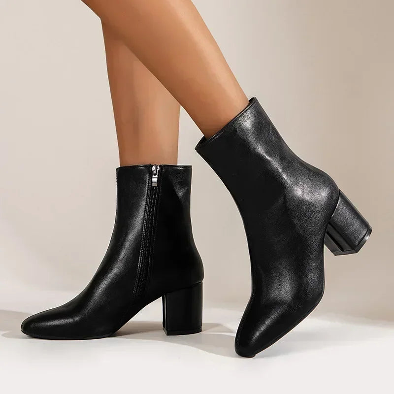 chic low heels made of leather 