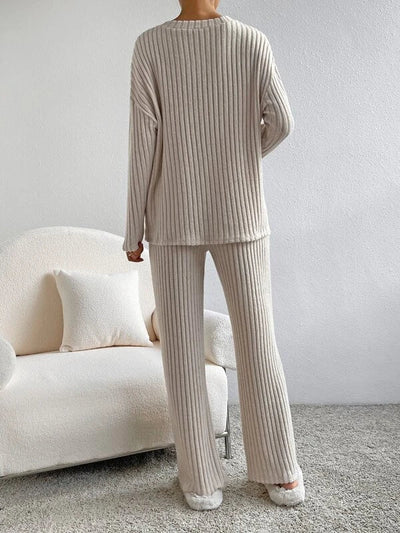 Women's Knitted Trousers and Jumper Set – Cozy and Stylish Outfit