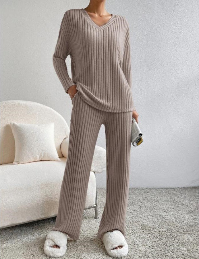 Women's Knitted Trousers and Jumper Set – Cozy and Stylish Outfit