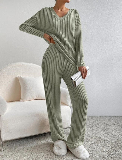 Women's Knitted Trousers and Jumper Set – Cozy and Stylish Outfit